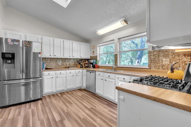 145 Oak Forest Court, Cedar Creek, TX 78612