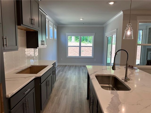 112 Rose Lake Court, Hoschton, GA 30548