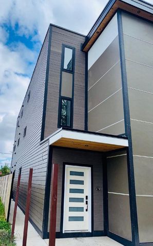 155 N La Crosse Avenue, Chicago, IL 60644