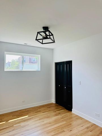 155 N La Crosse Avenue, Chicago, IL 60644