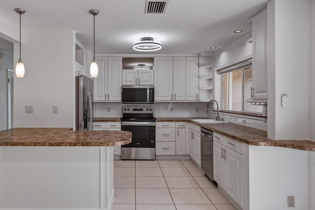 284 Allenwood Drive, Lauderdale-By-The-Sea, Lauderdale By The Sea, FL 33308