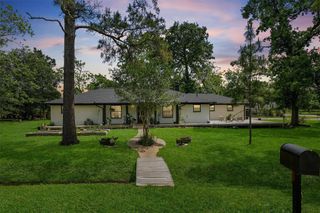 1108 Myrtlewood Drive, Friendswood, TX 77546