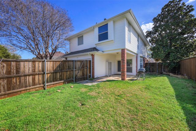 1716 Creekway Drive, Lewisville, TX 75067