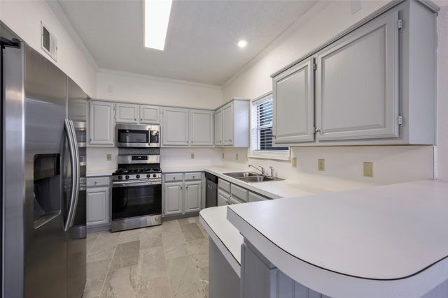 1716 Creekway Drive, Lewisville, TX 75067