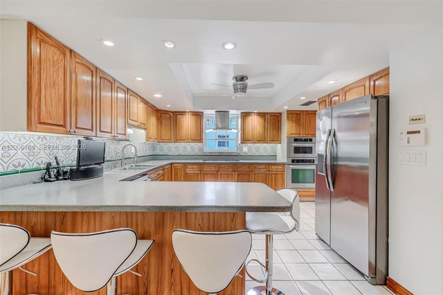 866 NE 99th St, Miami Shores, FL 33138