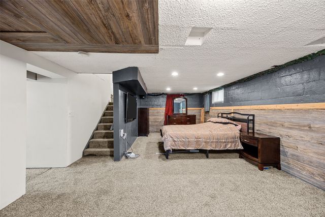1300 English Boulevard, Marion, IA 52302