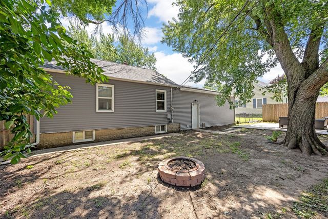 1300 English Boulevard, Marion, IA 52302