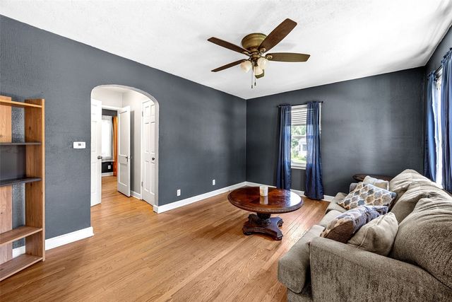 1300 English Boulevard, Marion, IA 52302