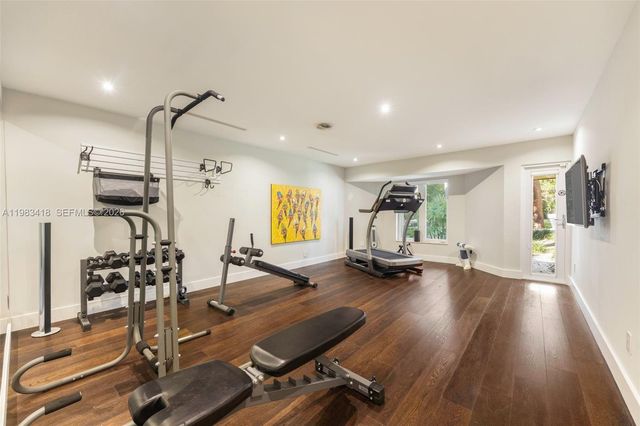 9000 Arvida Dr, Coral Gables, FL 33156