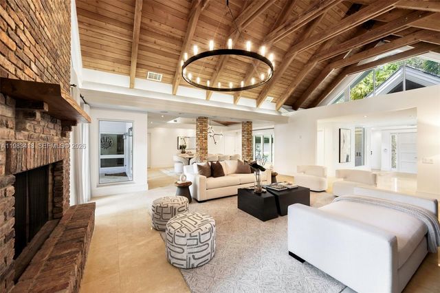 9000 Arvida Dr, Coral Gables, FL 33156
