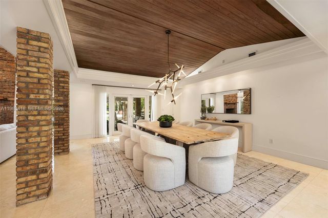 9000 Arvida Dr, Coral Gables, FL 33156