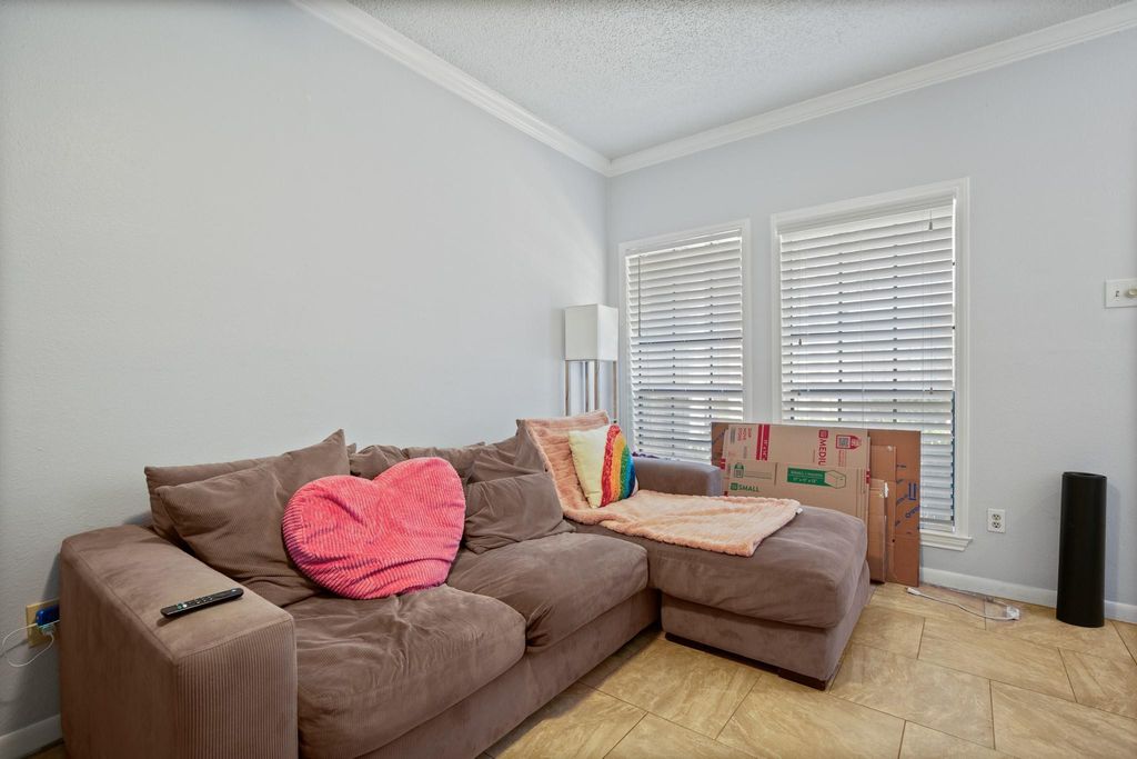715 22 1/2 ST 101, Austin, TX 78705