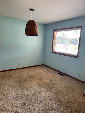215 W Jefferson Street, Siloam Springs, AR 72761