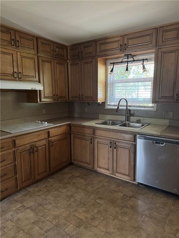215 W Jefferson Street, Siloam Springs, AR 72761