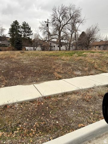 3526 E FORT UNION BVD BLVD, Cottonwood Heights, UT 84121