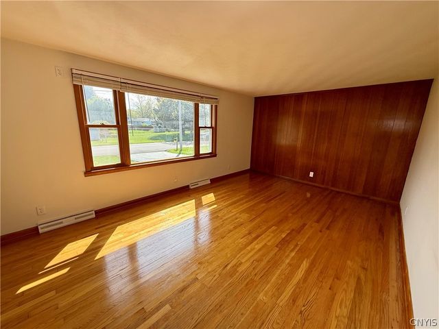307 Pleasant Drive, Manlius, NY 13057