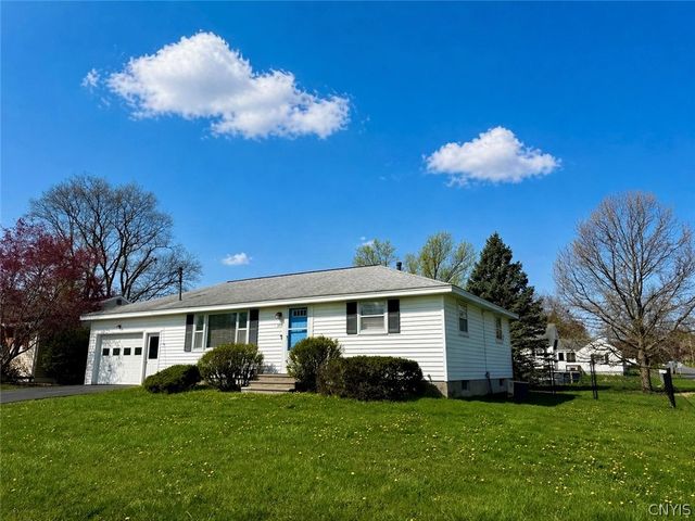 307 Pleasant Drive, Manlius, NY 13057