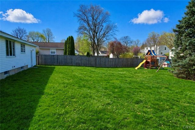 307 Pleasant Drive, Manlius, NY 13057