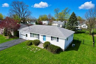 307 Pleasant Drive, Manlius, NY 13057