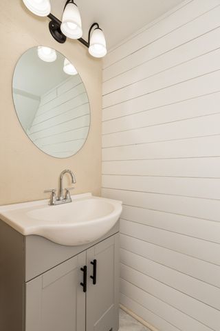 513 Williamsburg Dr, Nashville, TN 37214