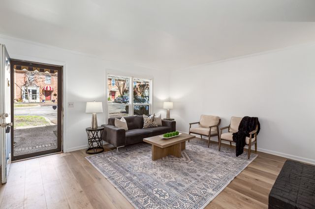 513 Williamsburg Dr, Nashville, TN 37214