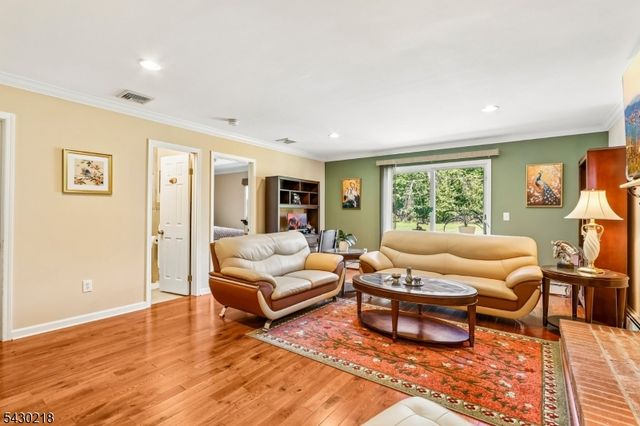 718 New Dover Rd, Edison Twp., NJ 08820