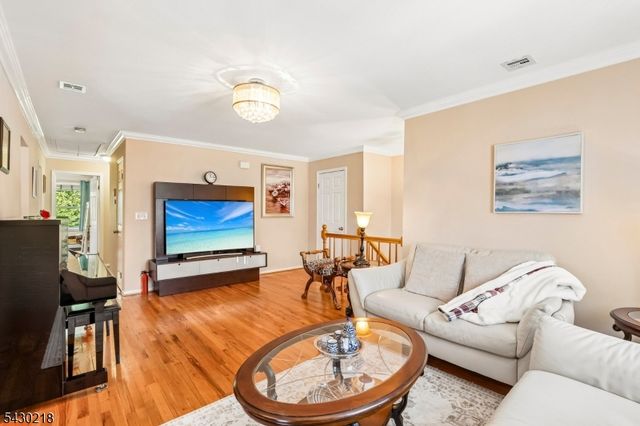 718 New Dover Rd, Edison Twp., NJ 08820