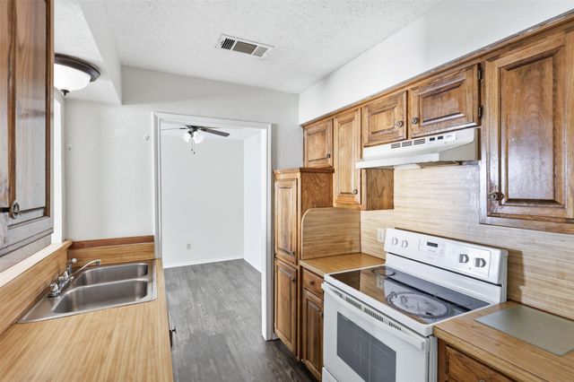 413 Gabe Court, Denton, TX 76207