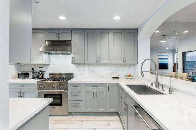 425 E Ocean Boulevard 320, Long Beach, CA 90802