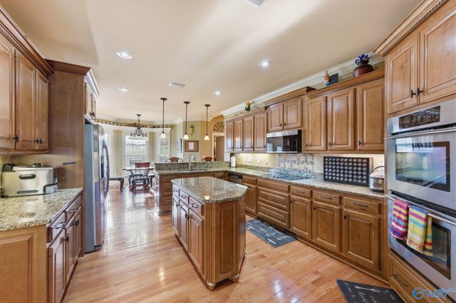 458 Natures Way SW, Huntsville, AL 35824