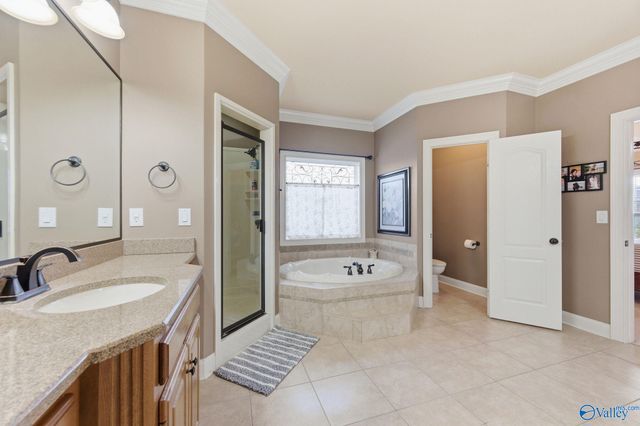 458 Natures Way SW, Huntsville, AL 35824