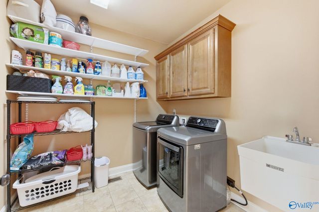 458 Natures Way SW, Huntsville, AL 35824