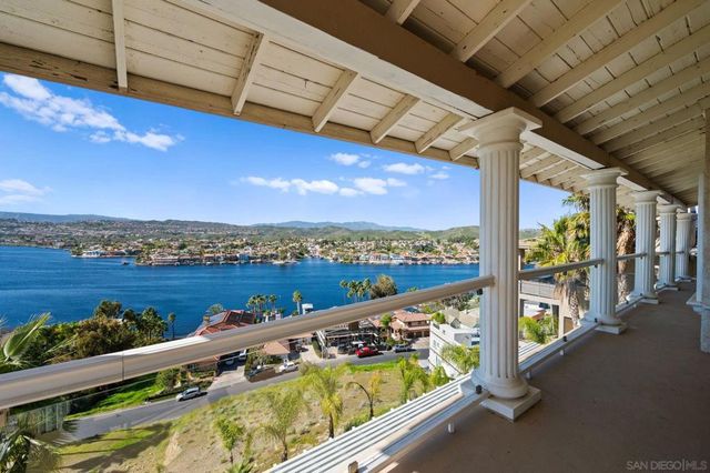 22564 Inspiration Pt, Canyon Lake, CA 92587