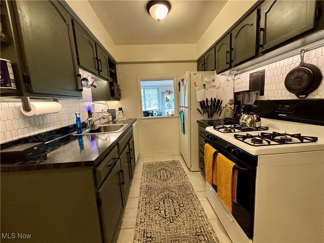 12900 Lake Avenue 418, Lakewood, OH 44107