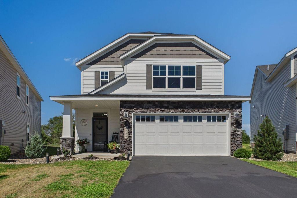 6756 101st Street S, Cottage Grove, MN 55016