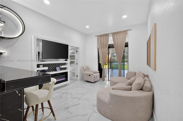 2275 SW 81st Avenue 130, Davie, FL 33324