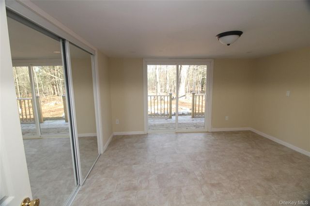 11 Terwilliger Lane, Pine Bush, NY 12566