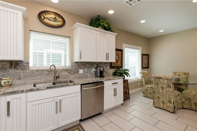 14305 Kemps Way, Corpus Christi, TX 78418