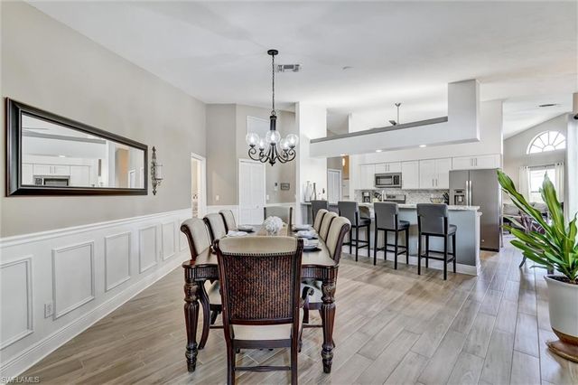 453 Countryside DR, Naples, FL 34104