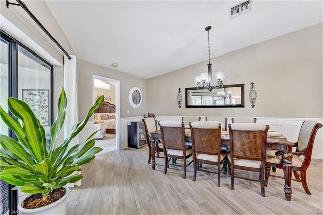 453 Countryside DR, Naples, FL 34104