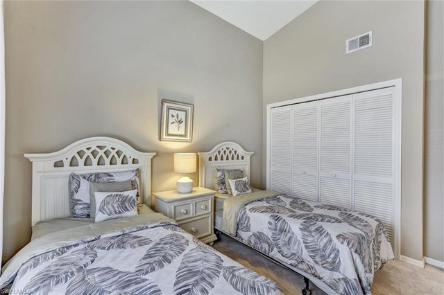 453 Countryside DR, Naples, FL 34104