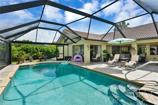 453 Countryside DR, Naples, FL 34104