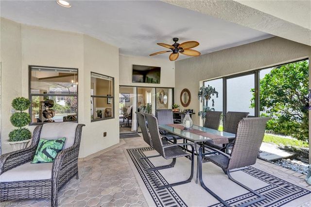 453 Countryside DR, Naples, FL 34104