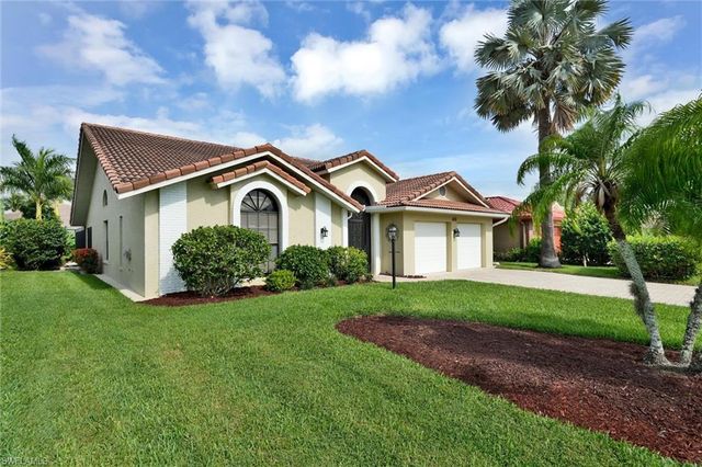 453 Countryside DR, Naples, FL 34104