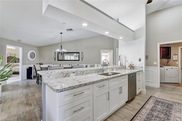 453 Countryside DR, Naples, FL 34104