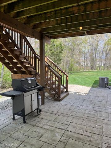 577 Acadia Court, Howell, MI 48843