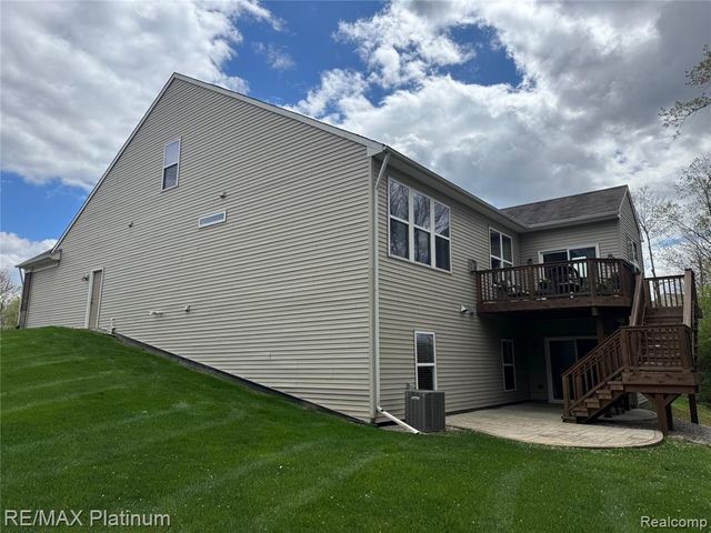 577 Acadia Court, Howell, MI 48843