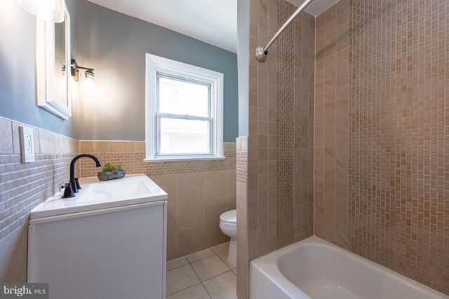 319 BOWERS AVE, Runnemede, NJ 08078