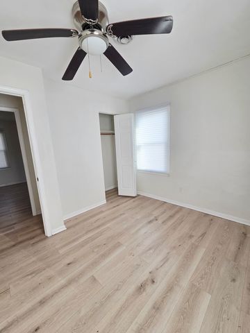 2069 217th Street, Sauk Village, IL 60411