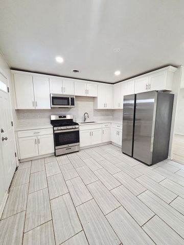 2069 217th Street, Sauk Village, IL 60411